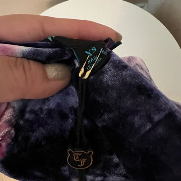 Teddy Fresh - I need a hug long sleeve tied dye - Picture 4 of 4